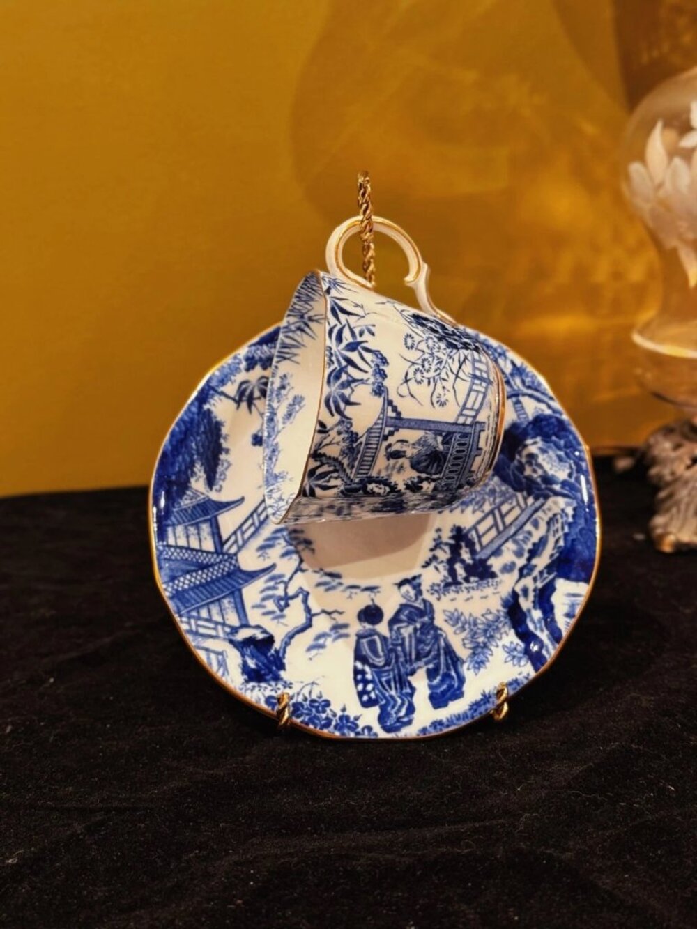 Vintage Royal Crown Derby Blue Mikado Teacup Saucer Gold Trim